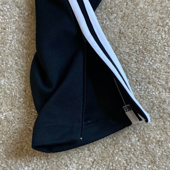 ❌SOLD❌ Adidas 3 Stripe Pants - Picture 5 of 6